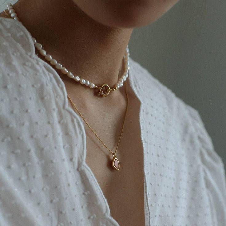 Elegance In Pearls: The Classic Beaded Necklace