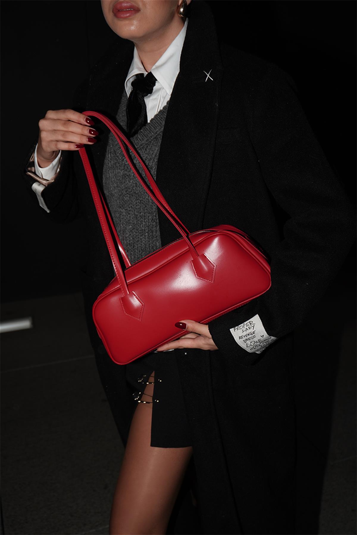 Sleek Red Shoulder Bag
